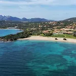 Borgo Dell'orso - A Schiera Ai Piedi Della Roccia Dell'orso * Palau