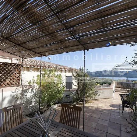 Borgo Dell'orso - A Schiera Ai Piedi Della Roccia Dell'orso Appartement